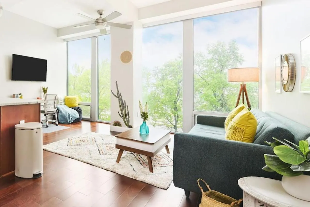 פיטסבורג Hostwise Stays - The Washington At Chatham - Free Parking, Private Gym, Skyline Views!