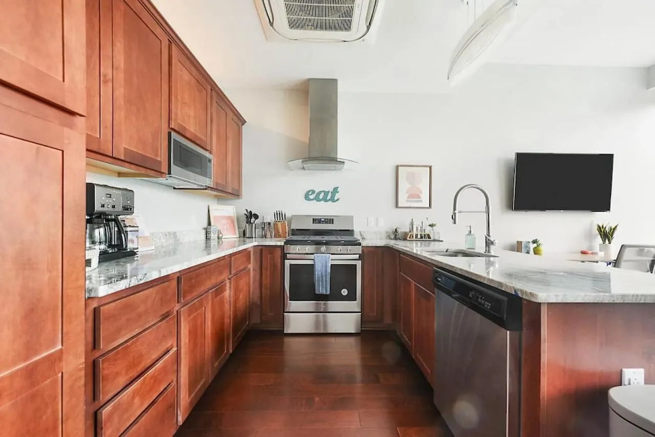 פיטסבורג Hostwise Stays - The Washington At Chatham - Free Parking, Private Gym, Skyline Views!